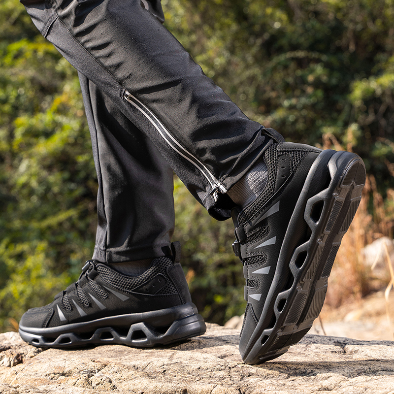 Outdoor hiking shoes sports shoes lightweight and breathable hiking shoes wear-resistant and anti-slip hiking shoes men's and women's off-road shoes